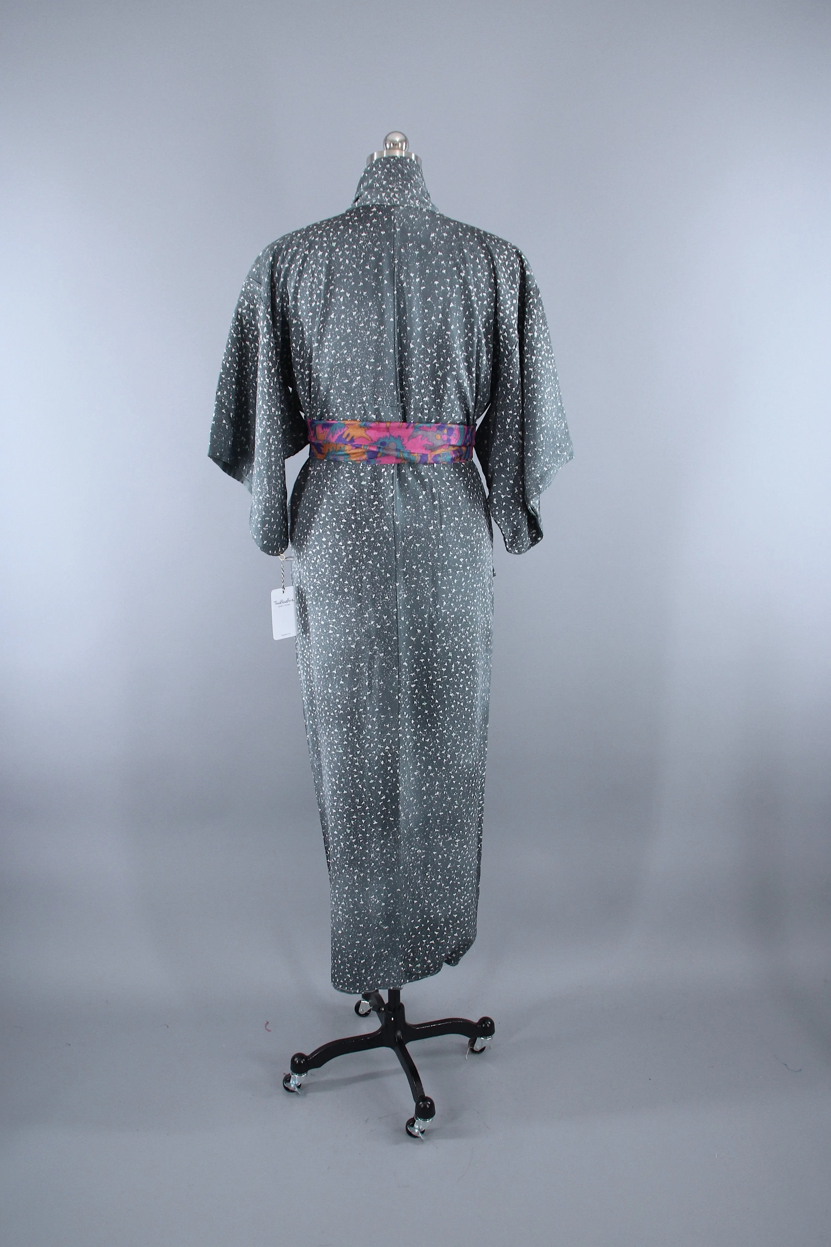1950s Vintage Silk Kimono Robe / Grey Green GINGKO Leaves Novelty Print