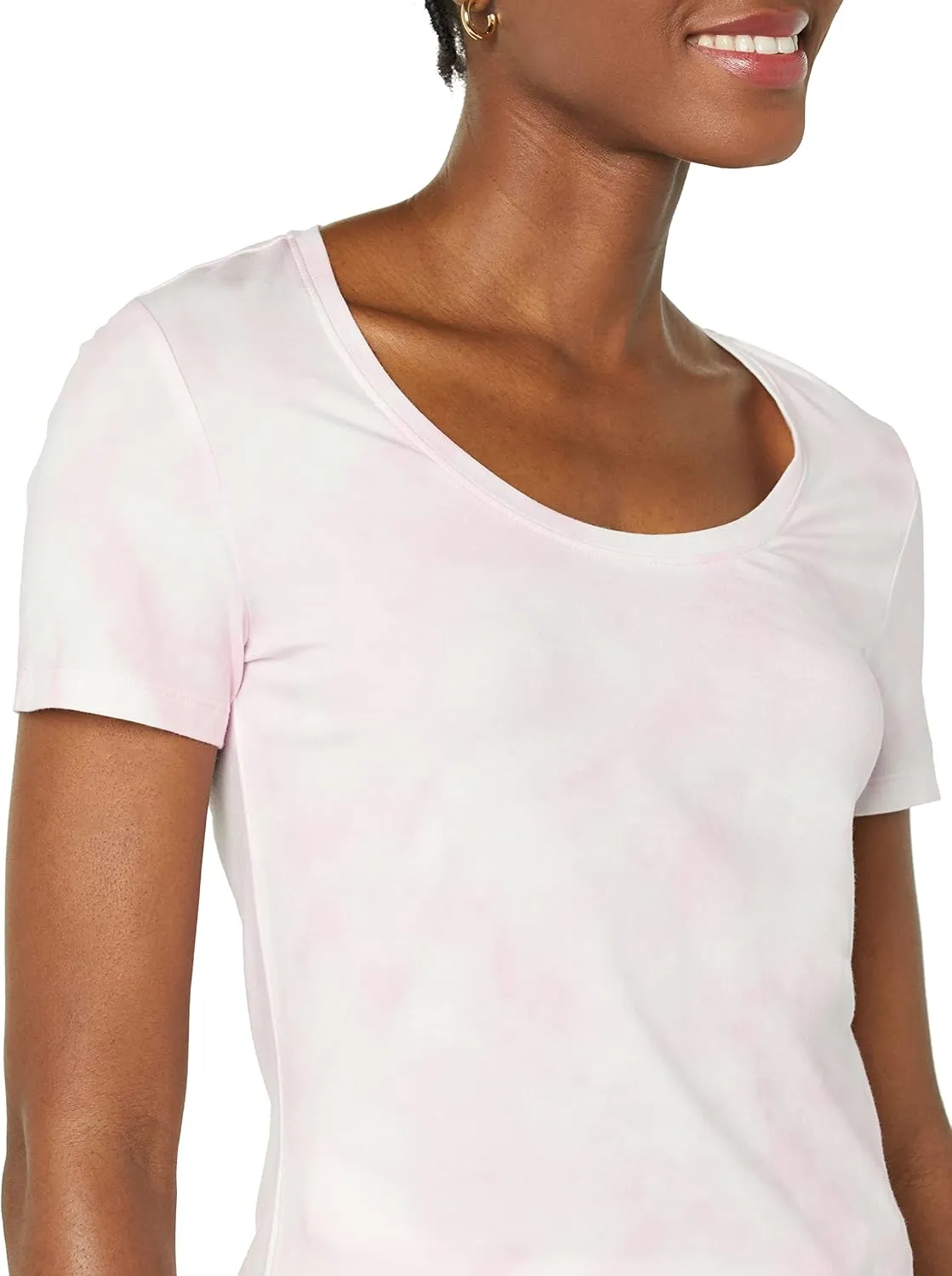 Amazon Essentials Women's Classic-Fit Short-Sleeve Scoop Neck T-Shirt (Available in Plus Size), Pack of 2