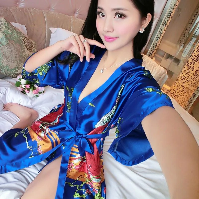 Ladies Silk Pajamas Classical Short Sleeve Bathrobe